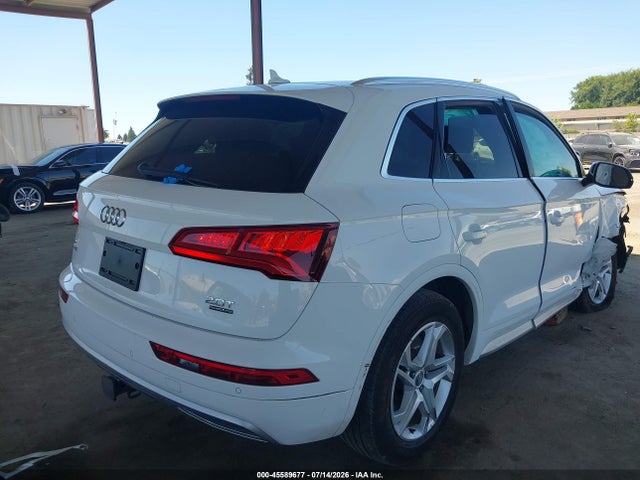WA1BNAFYXJ2213230 Audi Q5 2.0t Premium/2.0t Tech Premium