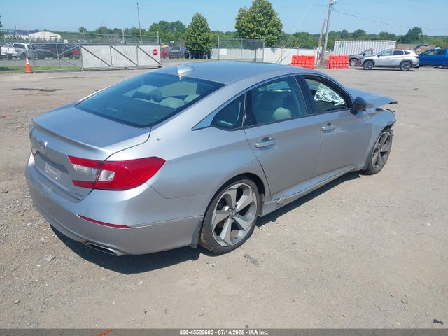 45589685 :رقم المزاد ، 1HGCV1F91JA142350 vin ، 2018 Honda Accord Touring مزاد بيع