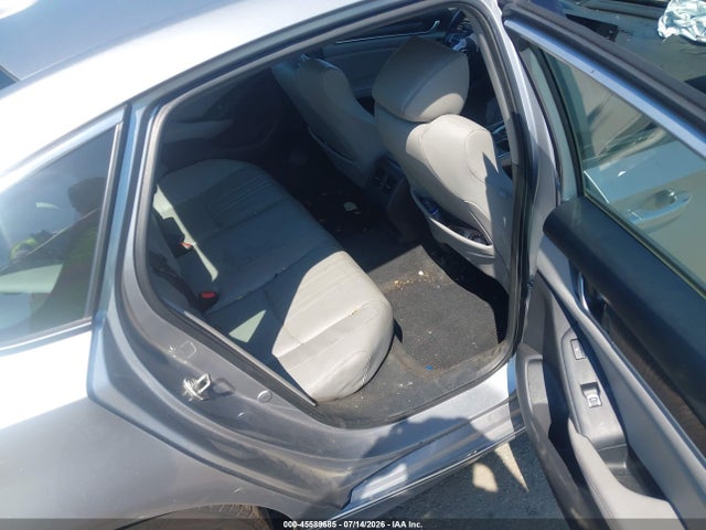 45589685 :رقم المزاد ، 1HGCV1F91JA142350 vin ، 2018 Honda Accord Touring مزاد بيع