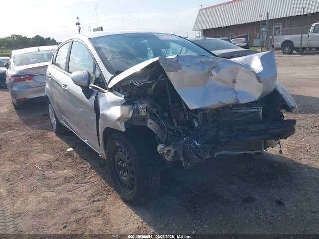 45589691 :رقم المزاد ، 3FADP4TJ0GM171952 vin ، 2016 Ford Fiesta S مزاد بيع