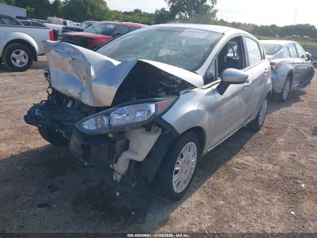 45589691 :رقم المزاد ، 3FADP4TJ0GM171952 vin ، 2016 Ford Fiesta S مزاد بيع