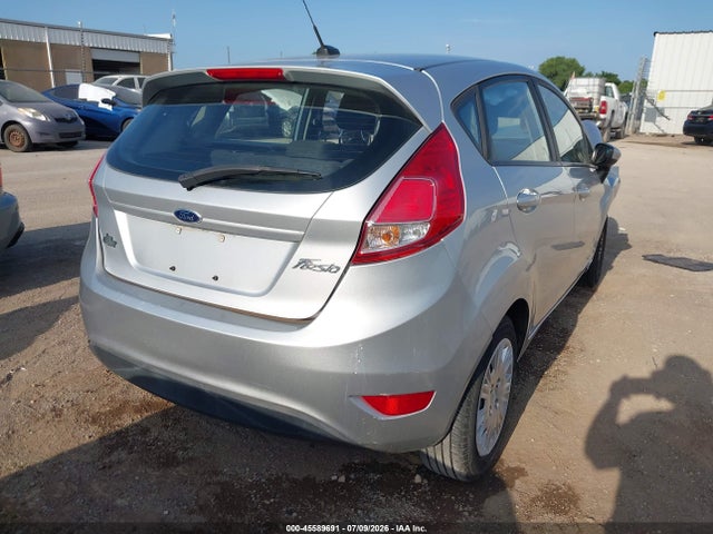 45589691 :رقم المزاد ، 3FADP4TJ0GM171952 vin ، 2016 Ford Fiesta S مزاد بيع