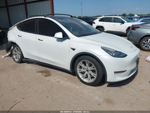 Tesla Model Y Long Range Dual Motor All-wheel Drive 2022 7SAYGDEE1NF407833 main image