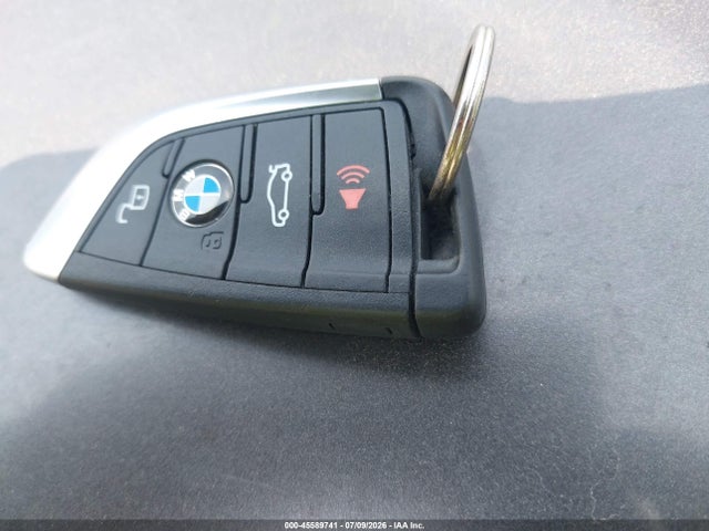 45589741 :رقم المزاد ، 3MW89FF06P8D54069 vin ، 2023 Bmw 330i Xdrive مزاد بيع