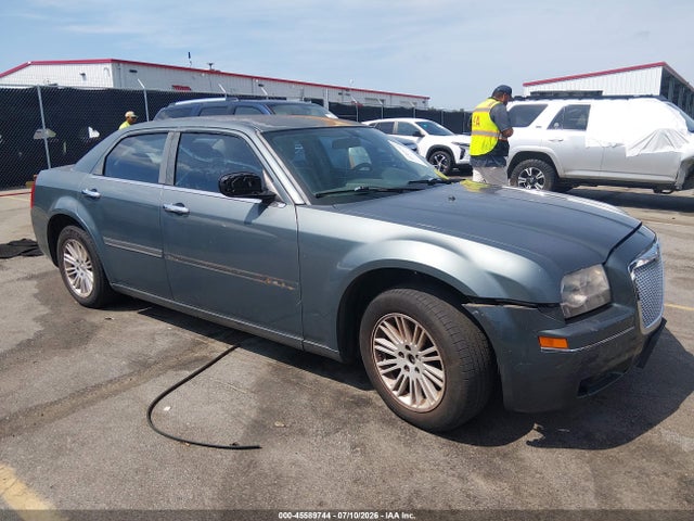 2005 Chrysler 300 Touring მანქანა იყიდება აუქციონზე, vin: 2C3JA53G05H108620, აუქციონის ნომერი: 45589744