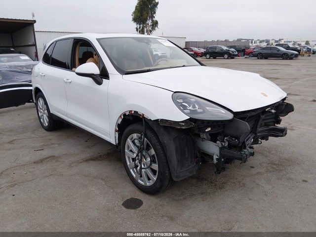 45589762 :رقم المزاد ، WP1AA2A23HKA81071 vin ، 2017 Porsche Cayenne Platinum Edition مزاد بيع