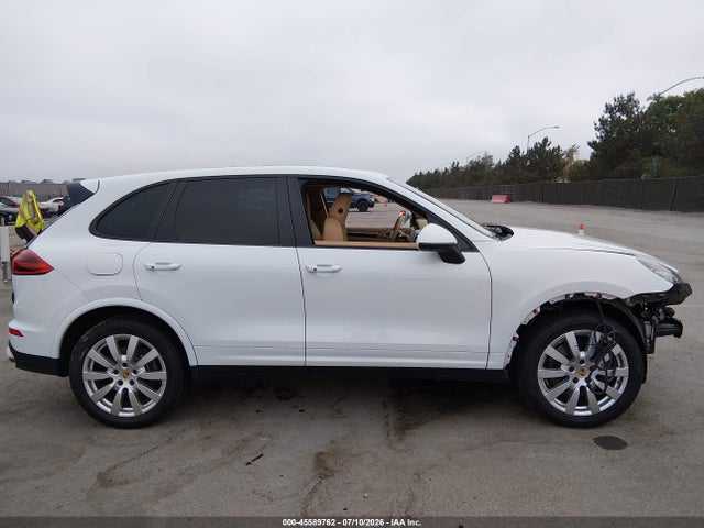 2017 Porsche Cayenne Platinum Edition მანქანა იყიდება აუქციონზე, vin: WP1AA2A23HKA81071, აუქციონის ნომერი: 45589762