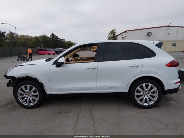 2017 Porsche Cayenne Platinum Edition მანქანა იყიდება აუქციონზე, vin: WP1AA2A23HKA81071, აუქციონის ნომერი: 45589762
