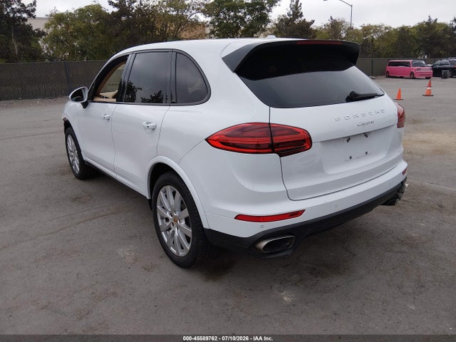 2017 Porsche Cayenne Platinum Edition მანქანა იყიდება აუქციონზე, vin: WP1AA2A23HKA81071, აუქციონის ნომერი: 45589762