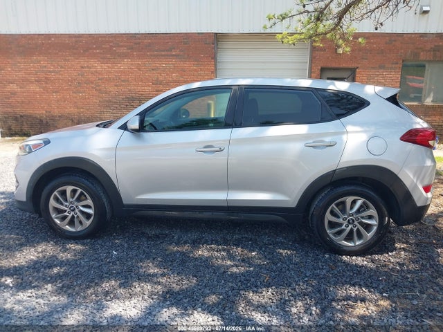 Hyundai TUCSON SE 2018 KM8J2CA47JU657322 Image 16