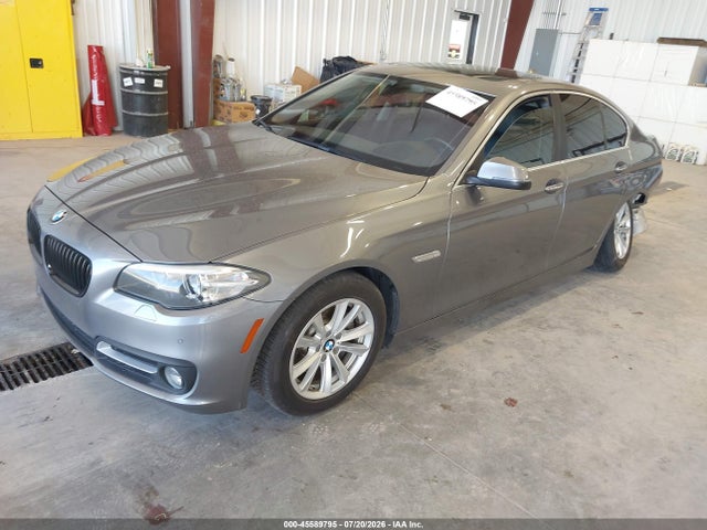 BMW 528i Xdrive 2015 WBA5A7C5XFG143683 Image 2