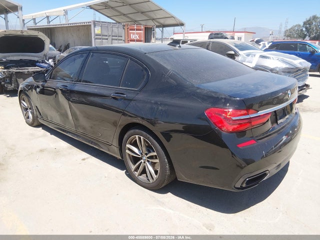 WBA7E2C55HG739285 BMW 740I