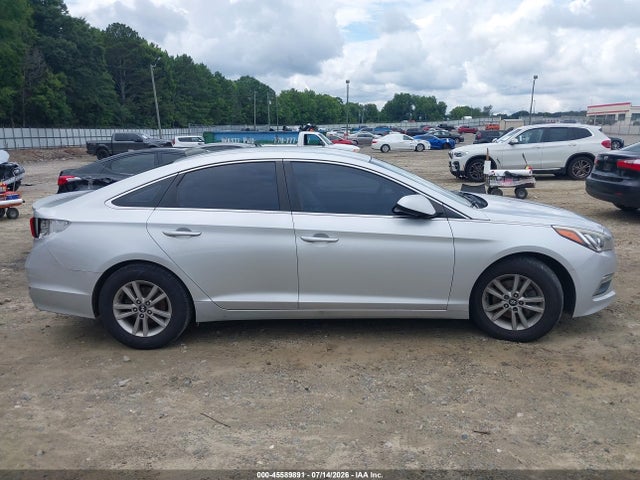 Продажа на аукционе авто 2015 Hyundai Sonata Se, vin: 5NPE24AF5FH044551, номер лота: 45589891