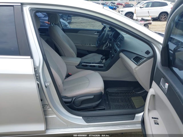 Продажа на аукционе авто 2015 Hyundai Sonata Se, vin: 5NPE24AF5FH044551, номер лота: 45589891