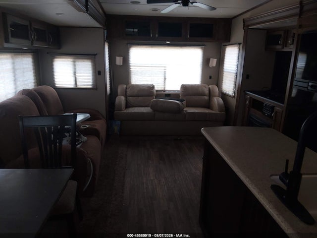Coachmen Chaparrel 2016 5ZT3CH4BXGA313039 Image 8