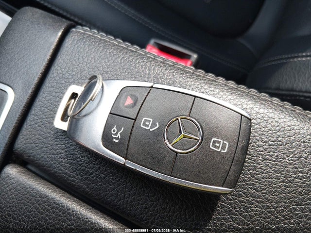45589951 :رقم المزاد ، WDD5J4HBXLN072014 vin ، 2020 Mercedes-benz Cla 250 4matic مزاد بيع