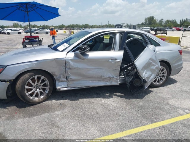 Aukcja sprzedaży 2021 Audi A4 Premium 40 Tfsi Quattro S Tronic, vin: WAUABAF41MA077665, numer aukcji: 45590024