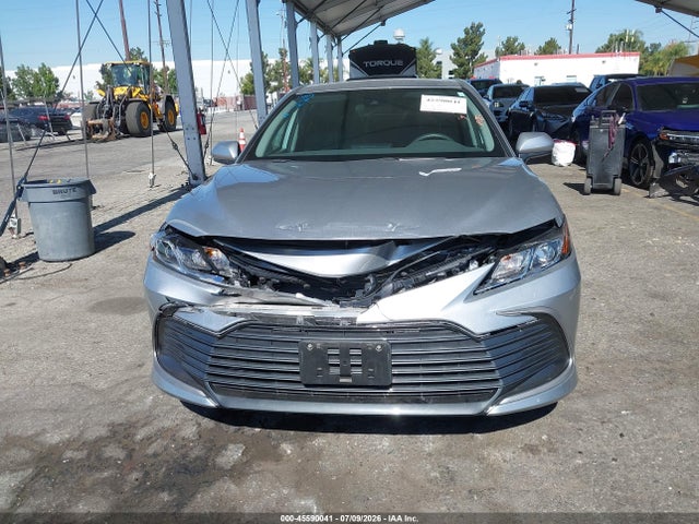 45590041 :رقم المزاد ، 4T1C31AK3PU616008 vin ، 2023 Toyota Camry Le Hybrid مزاد بيع