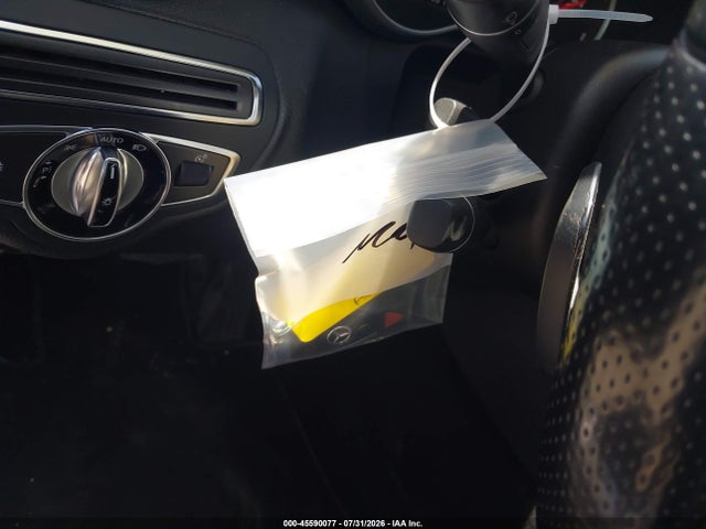 45590077 :رقم المزاد ، 55SWF4KB6FU053227 vin ، 2015 Mercedes-benz C 300 4matic مزاد بيع