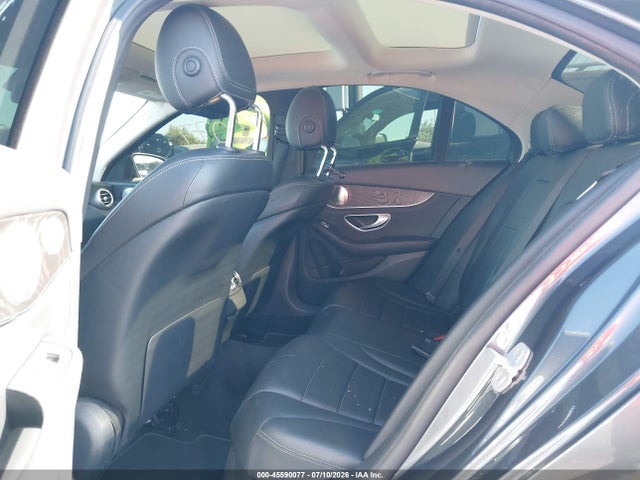 55SWF4KB6FU053227 Mercedes-Benz C 300 4matic