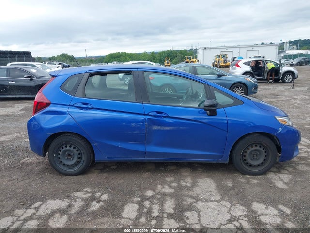 Honda FIT LX 2017 3HGGK5H51HM708290 Image 13