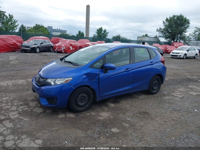 Honda FIT LX 2017 3HGGK5H51HM708290 Image 2