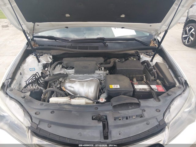 4T1BF1FK2HU792142 Toyota CAMRY SE
