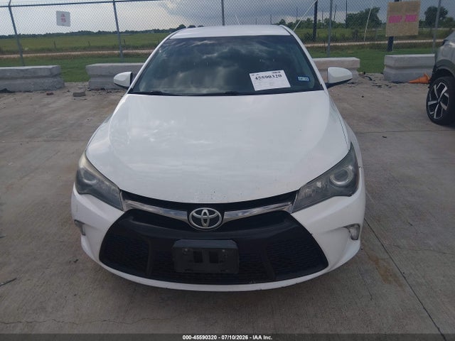 4T1BF1FK2HU792142 Toyota CAMRY SE