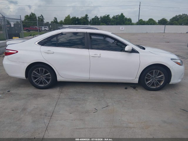 4T1BF1FK2HU792142 Toyota CAMRY SE