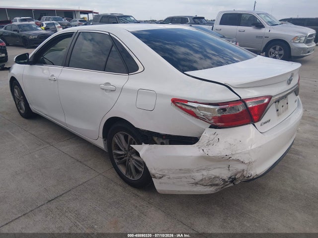 4T1BF1FK2HU792142 Toyota CAMRY SE