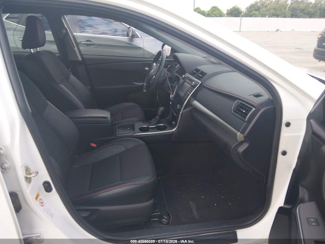 4T1BF1FK2HU792142 Toyota CAMRY SE