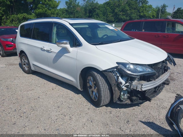 45590361 :رقم المزاد ، 2C4RC1GG5JR139085 vin ، 2018 Chrysler Pacifica Limited مزاد بيع
