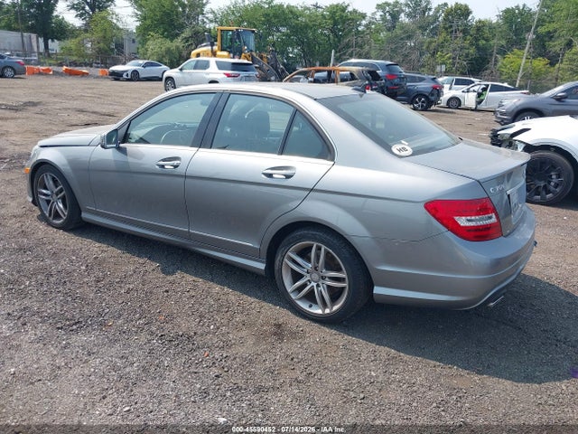 Продаж на аукціоні авто 2012 Mercedes-benz C 300 Sport 4matic, vin: WDDGF8BB8CR208000, номер лоту: 45590452