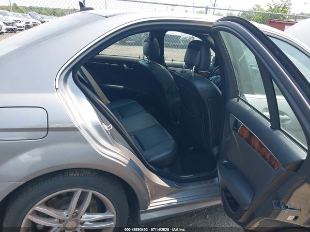 Продаж на аукціоні авто 2012 Mercedes-benz C 300 Sport 4matic, vin: WDDGF8BB8CR208000, номер лоту: 45590452