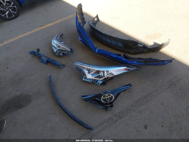 Toyota C-HR XLE 2018 NMTKHMBX9JR021297 Image 12