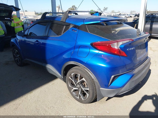 Toyota C-HR XLE 2018 NMTKHMBX9JR021297 Image 3
