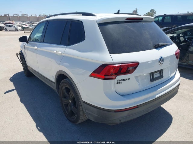 3VV3B7AX8LM003579 Volkswagen Tiguan 2.0t Se/2.0t Se R-line Black/2.0t Sel