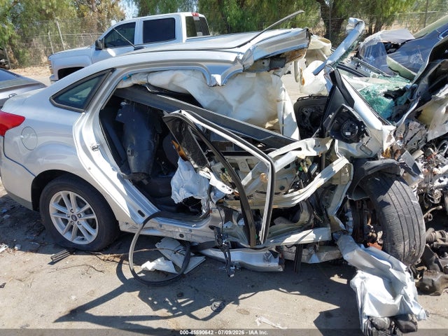Ford FOCUS SE 2016 1FADP3F27GL364583 Image 13