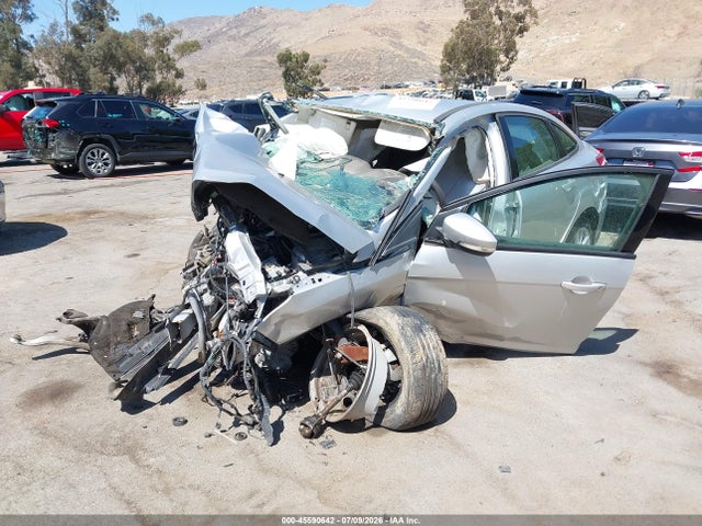 Ford FOCUS SE 2016 1FADP3F27GL364583 Image 2