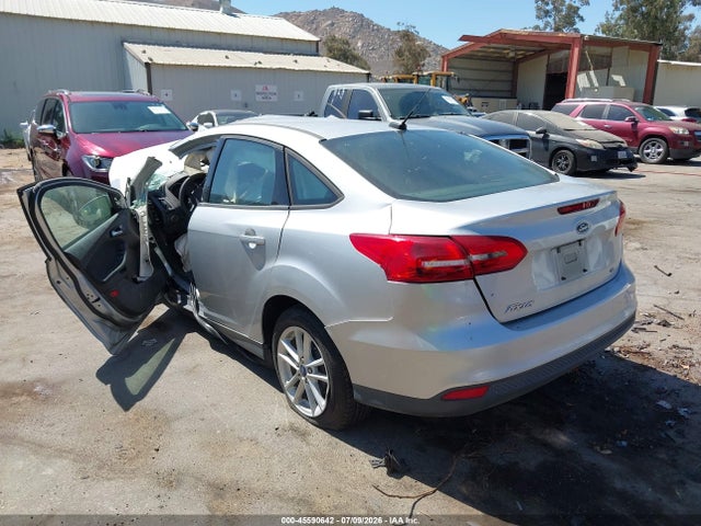 Ford FOCUS SE 2016 1FADP3F27GL364583 Image 3