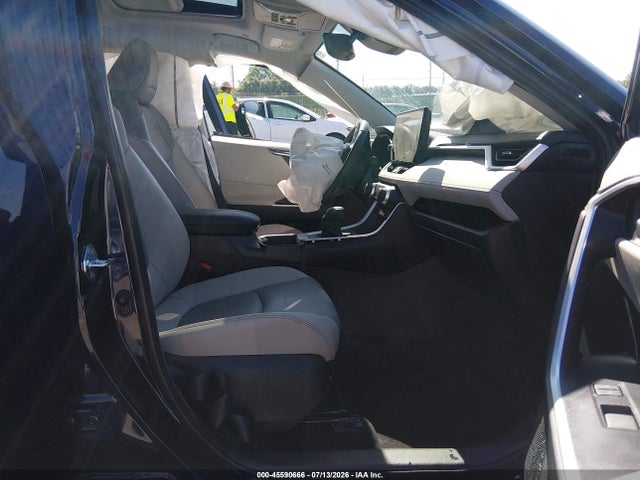 2T3A1RFVXSW549468 Toyota Rav4 Xle Premium