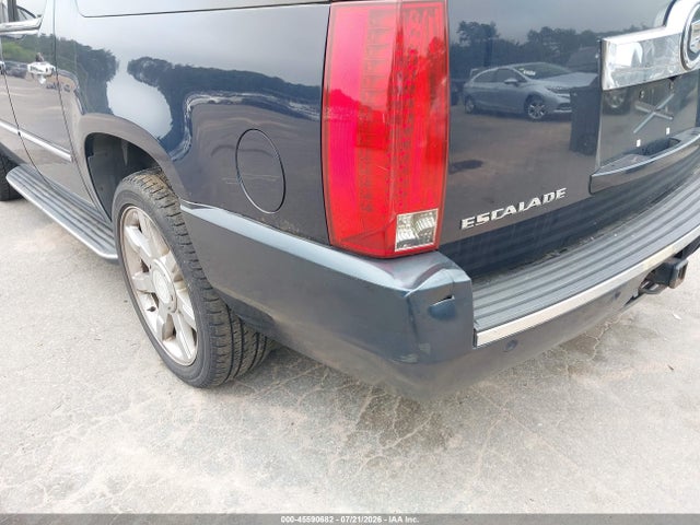 2007 Cadillac Escalade Esv Standard მანქანა იყიდება აუქციონზე, vin: 1GYFK668X7R269336, აუქციონის ნომერი: 45590682