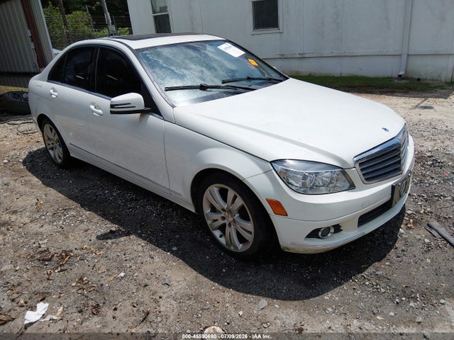 2010 Mercedes-benz C 300 Luxury 4matic/sport 4matic მანქანა იყიდება აუქციონზე, vin: WDDGF8BB8AR126152, აუქციონის ნომერი: 45590690