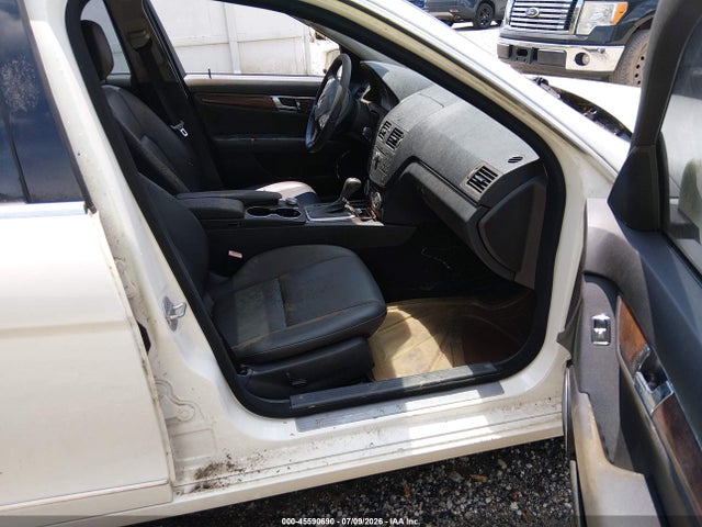 45590690 :رقم المزاد ، WDDGF8BB8AR126152 vin ، 2010 Mercedes-benz C 300 Luxury 4matic/sport 4matic مزاد بيع