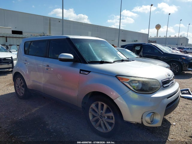 45590765 :رقم المزاد ، KNDJP3A53J7519726 vin ، 2018 Kia Soul + مزاد بيع