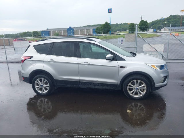 1FMCU9GD4JUD08597 Ford ESCAPE SE