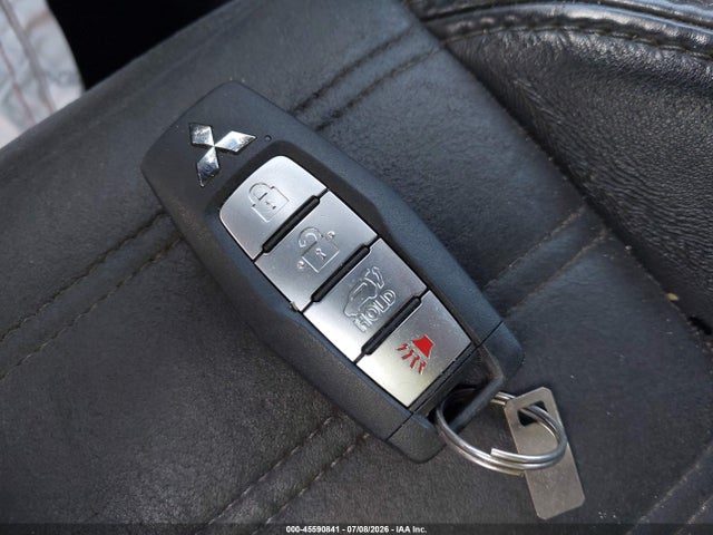 45590841 :رقم المزاد ، JA4J3UA83NZ011403 vin ، 2022 Mitsubishi Outlander Black Edition 2wd/se 2.5 2wd/se Launch Edition 2wd مزاد بيع