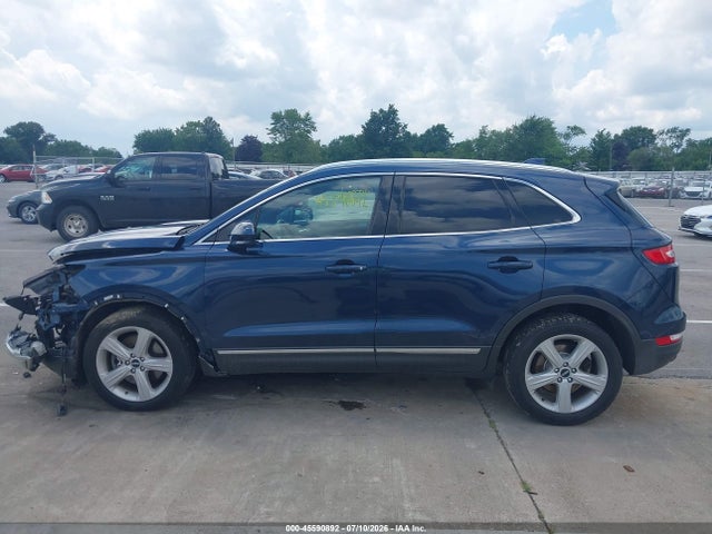 Продажа на аукционе авто 2017 Lincoln Mkc Premiere, vin: 5LMCJ1D99HUL27275, номер лота: 45590892