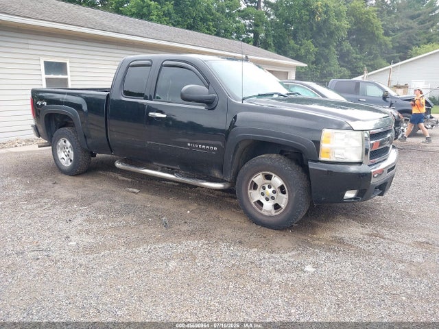 45590964 :رقم المزاد ، 1GCRKSE30BZ154321 vin ، 2011 Chevrolet Silverado 1500 Lt مزاد بيع