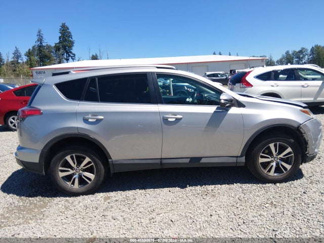 Toyota Rav4 Xle 2017 2T3RFREVXHW574255 Image 13